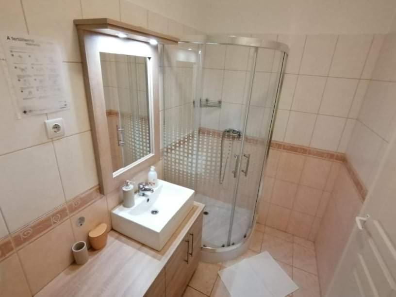 Zoeld Beka Apartmanok Koelcsey I Hajdúszoboszló 외부 사진